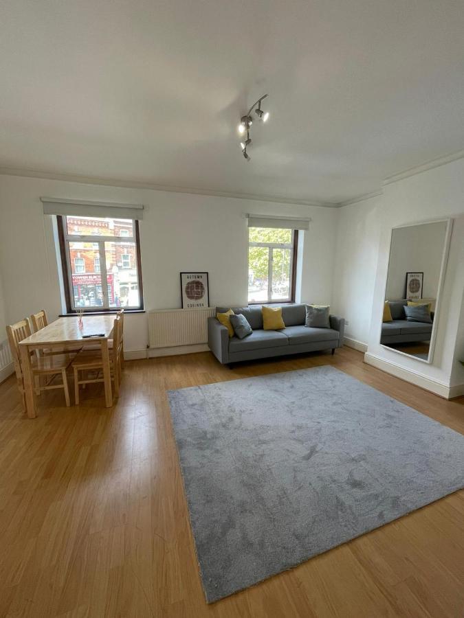 Amazing 3 Bedroom Flat Minutes From Tower Bridge Londra